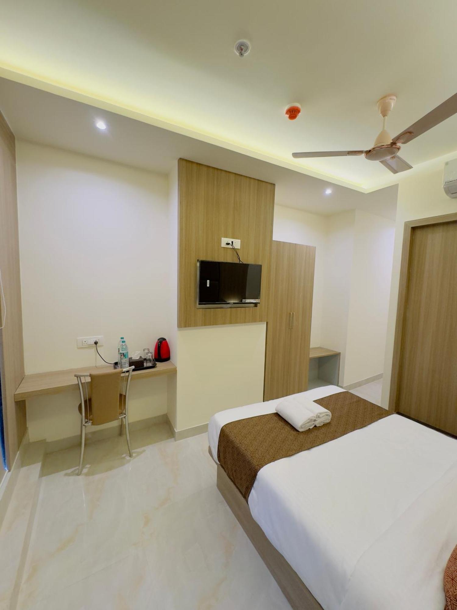 Hotel Bellamont Βομβάη Εξωτερικό φωτογραφία