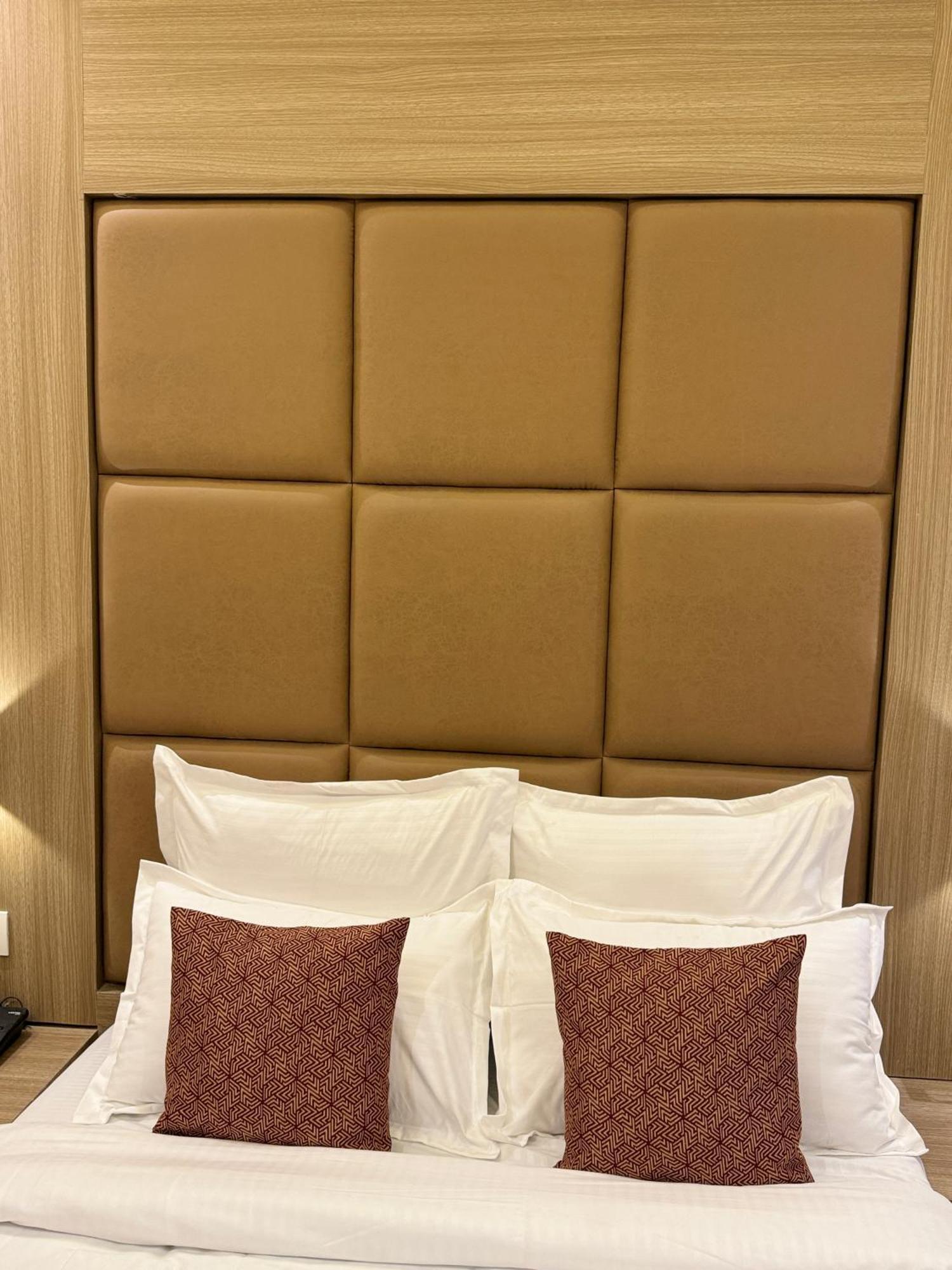 Hotel Bellamont Βομβάη Εξωτερικό φωτογραφία