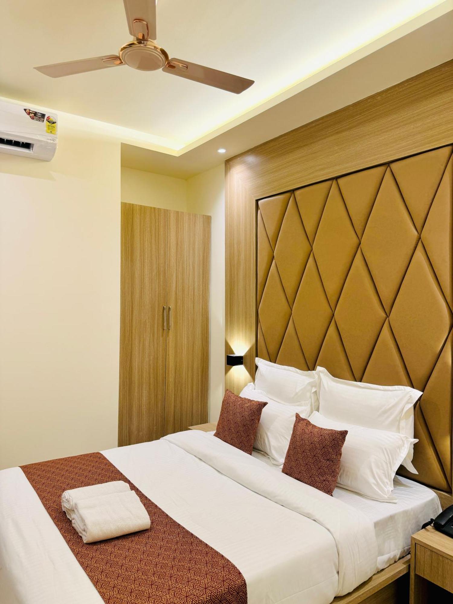 Hotel Bellamont Βομβάη Εξωτερικό φωτογραφία