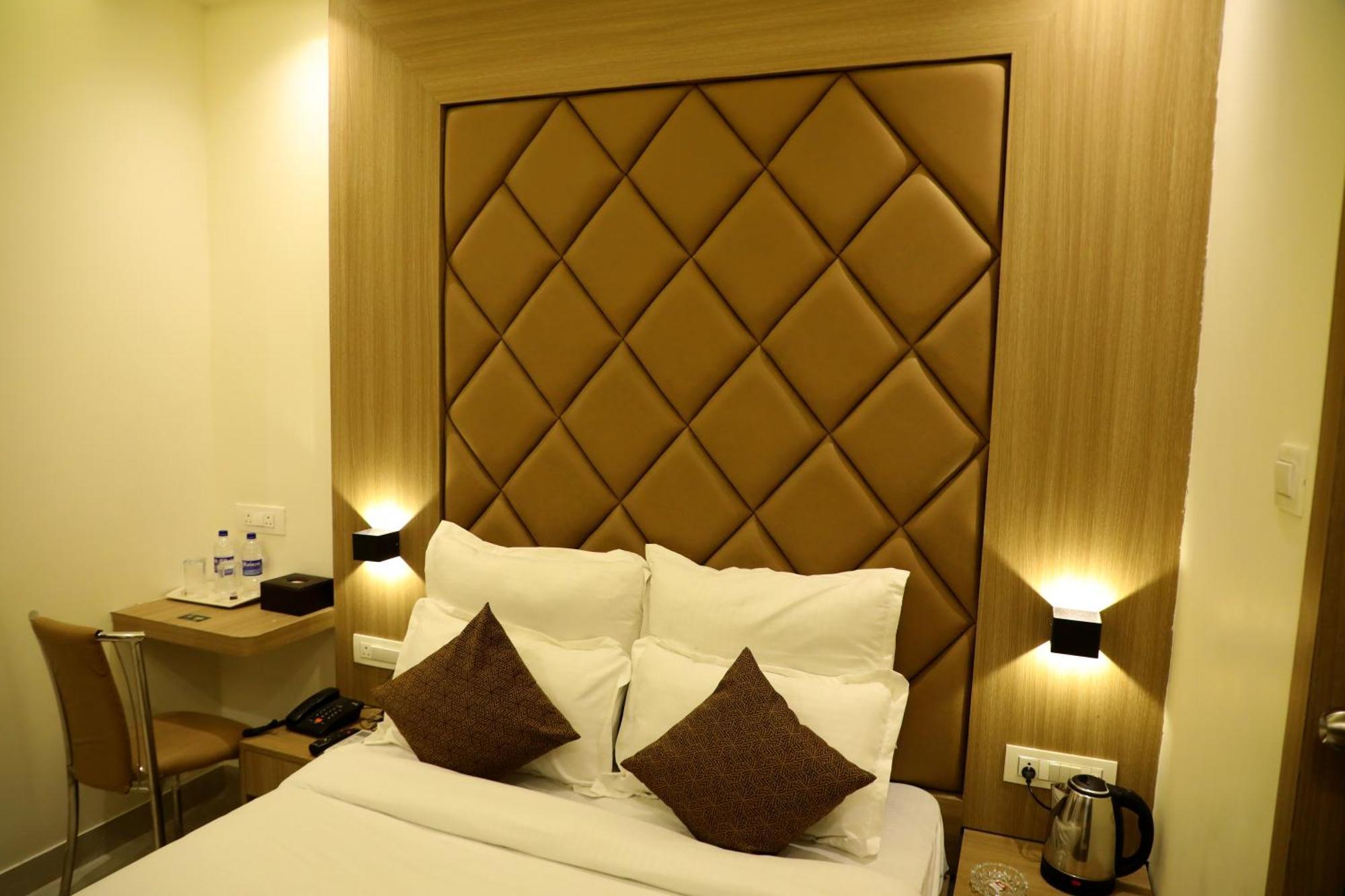Hotel Bellamont Βομβάη Εξωτερικό φωτογραφία