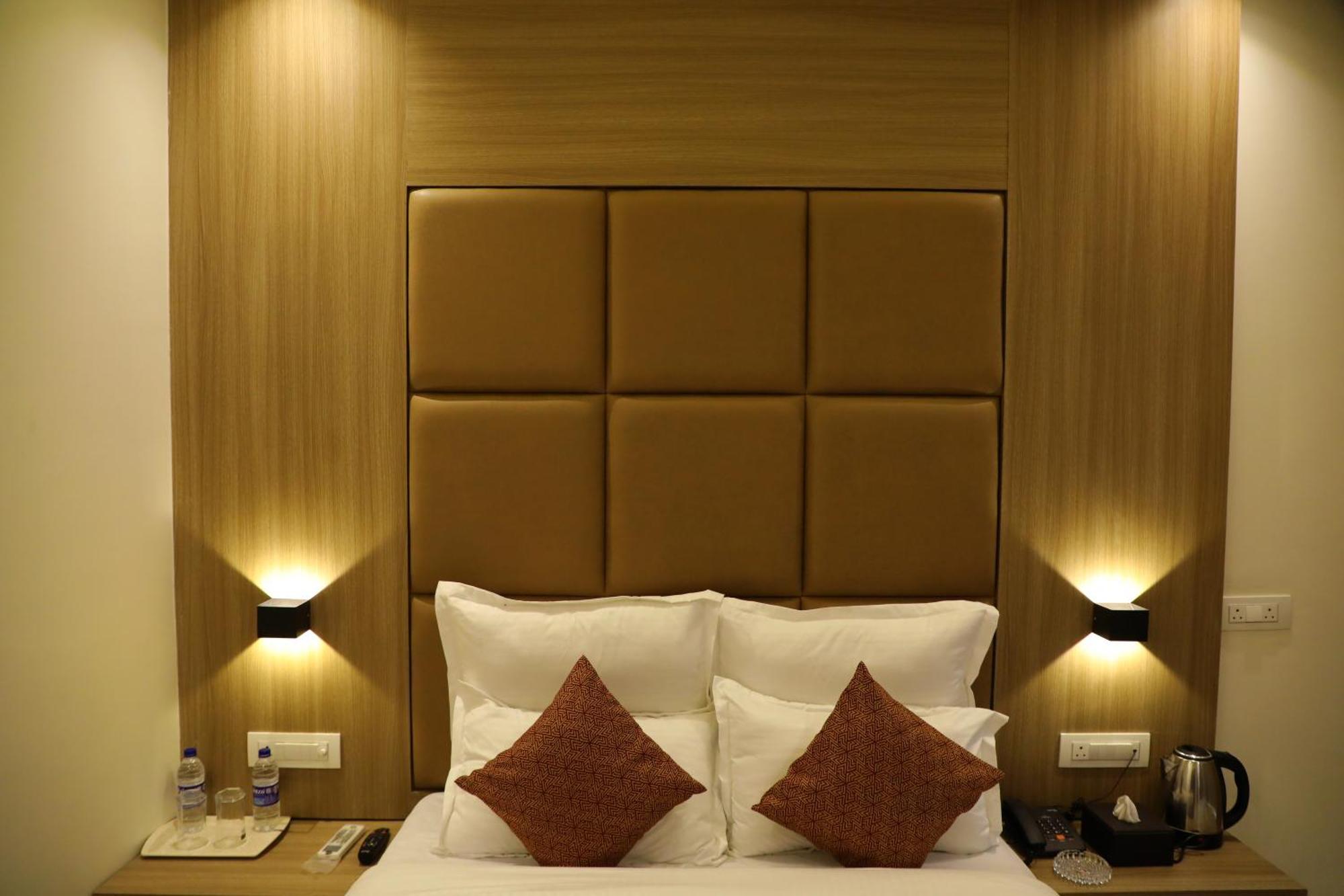 Hotel Bellamont Βομβάη Εξωτερικό φωτογραφία